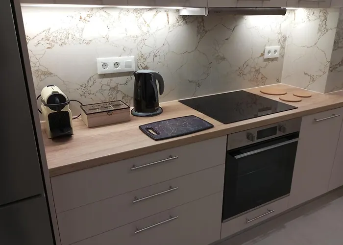 Golden Orb Appartement *